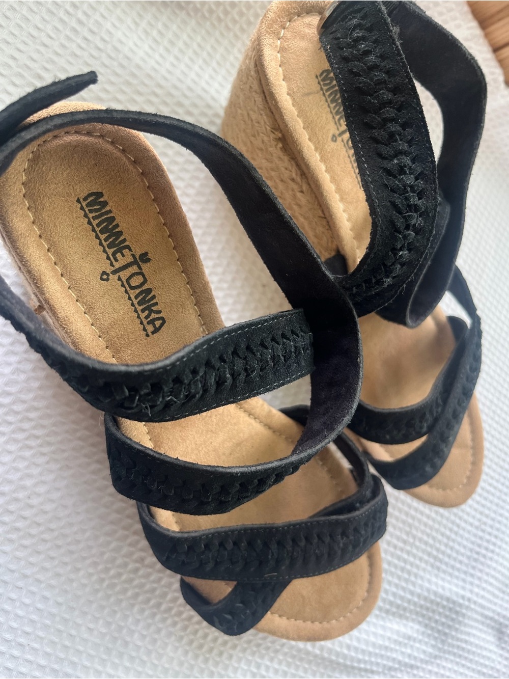 Minnetonka Black Suede Strappy Espadrille Wedge Sandals … - Picture 4 of 4